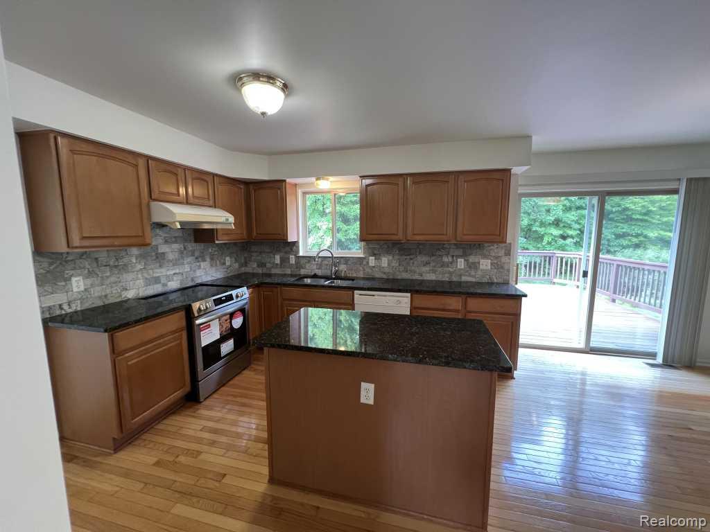 5931 Cedar Ridge Drive, Ann Arbor, MI 48103 — Photo 3