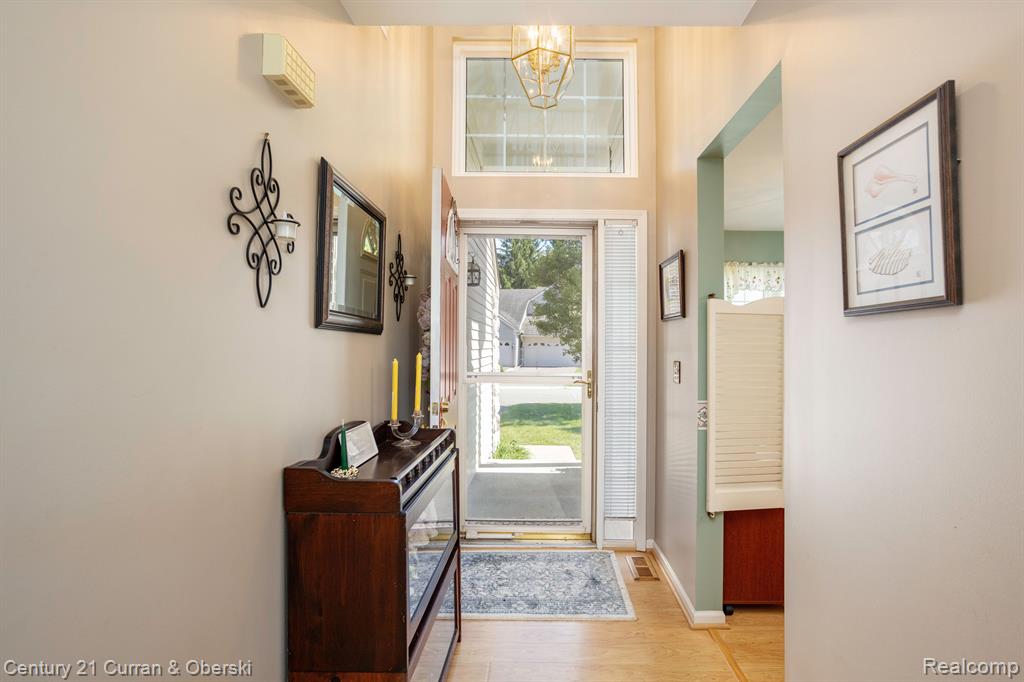 2531 Pine Drive, Wixom, MI 48393 — Photo 4