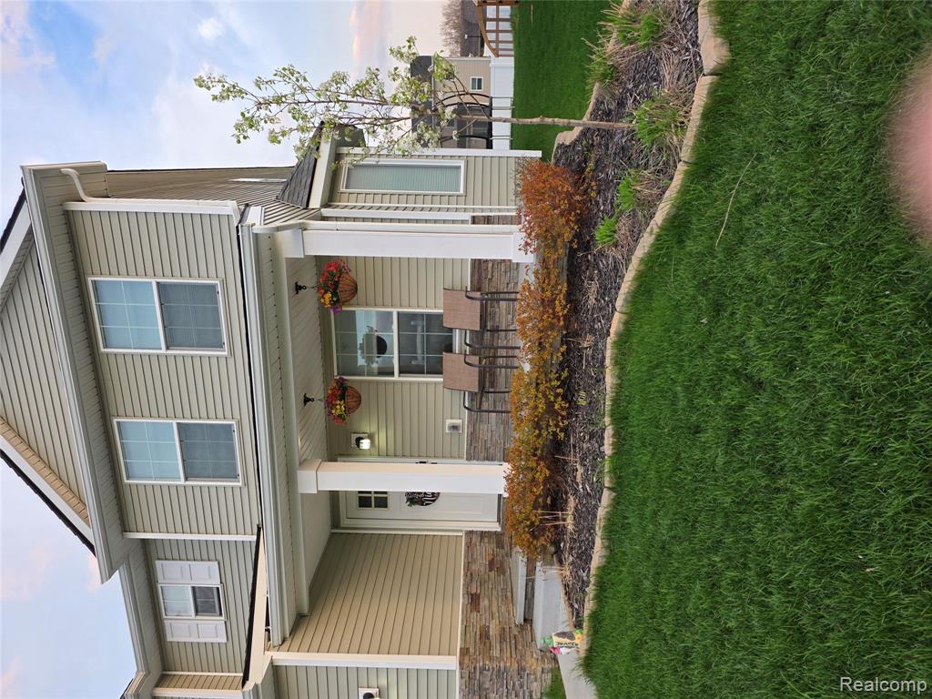 683 Goldfinch Lane, Milan, MI 48160 — Photo 2