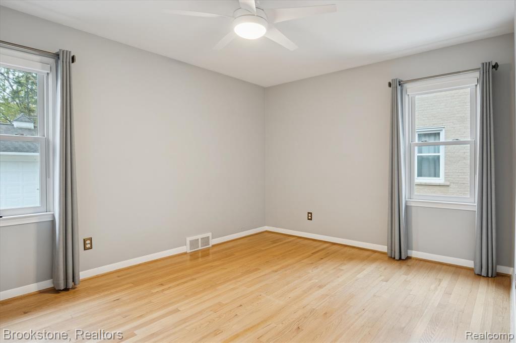 16951 Locherbie Avenue, Beverly Hills, MI 48025 — Photo 22