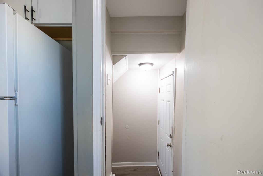 128 W Muir Avenue, Hazel Park, MI 48030 — Photo 32