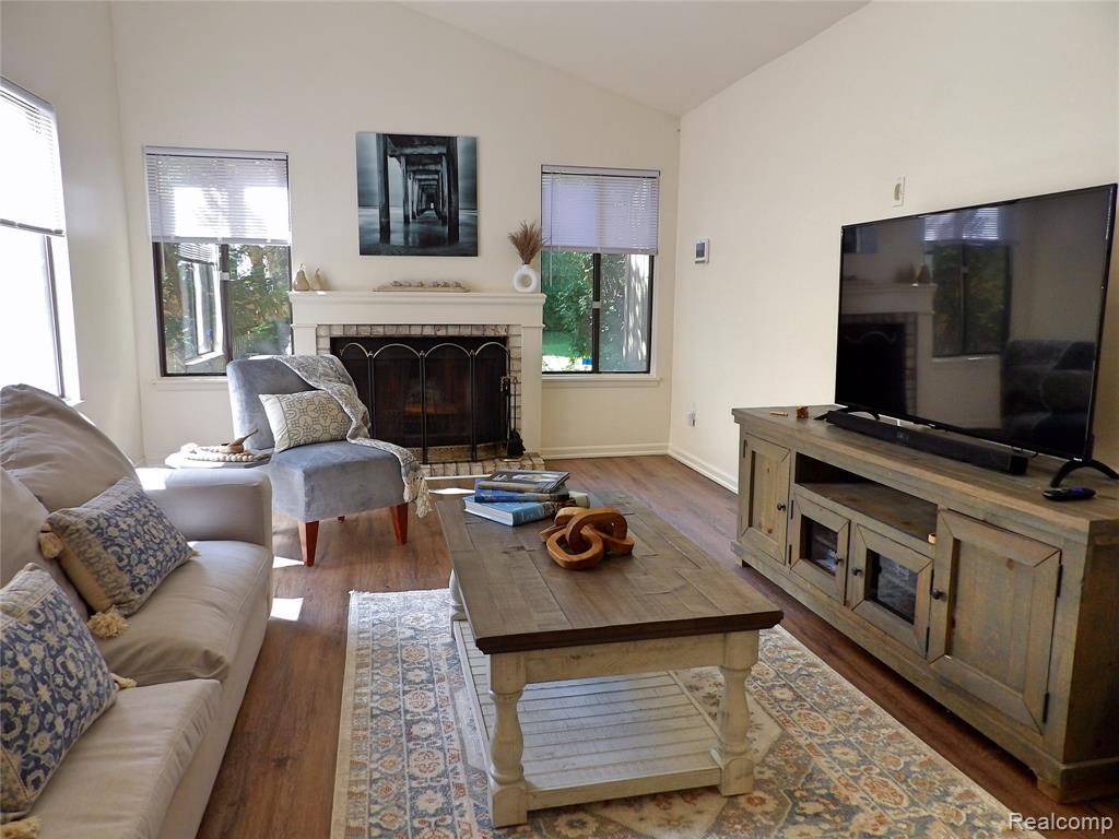 5231 Bantry Drive, West Bloomfield, MI — Photo 7