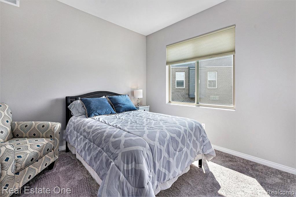 5409 ABERDEEN Court, Clarkston, MI 48348 — Photo 16