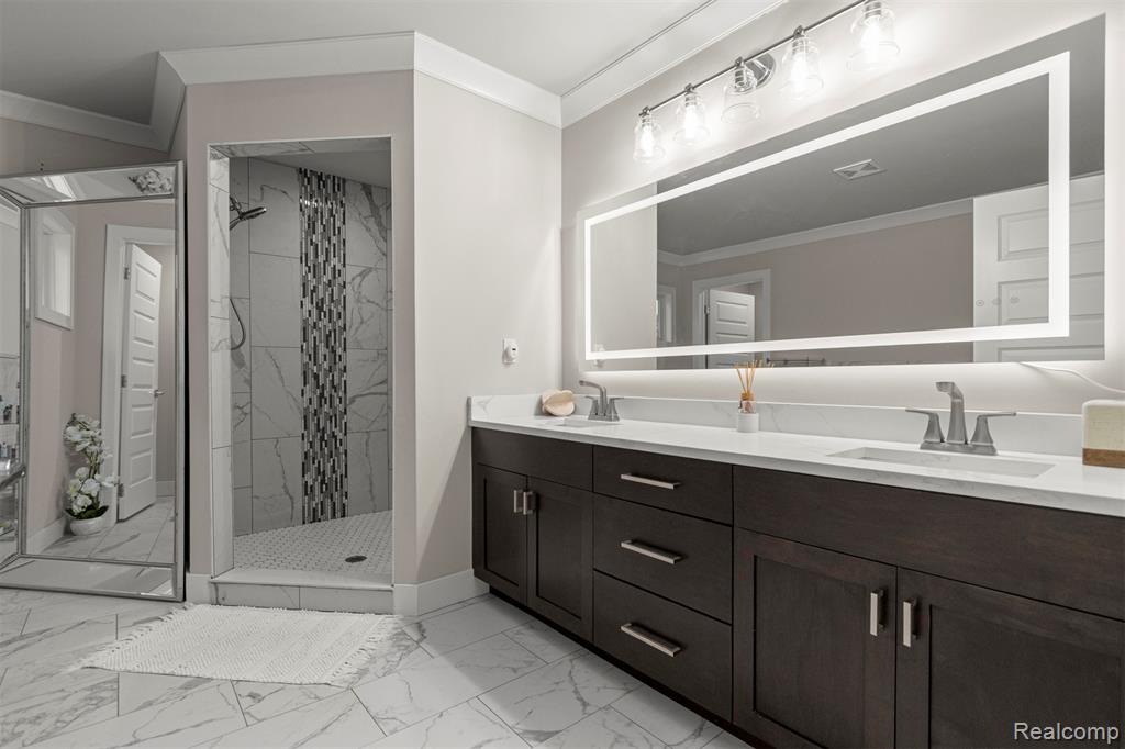 8615 Greendale Drive, Sterling Heights, MI 48312 — Photo 37