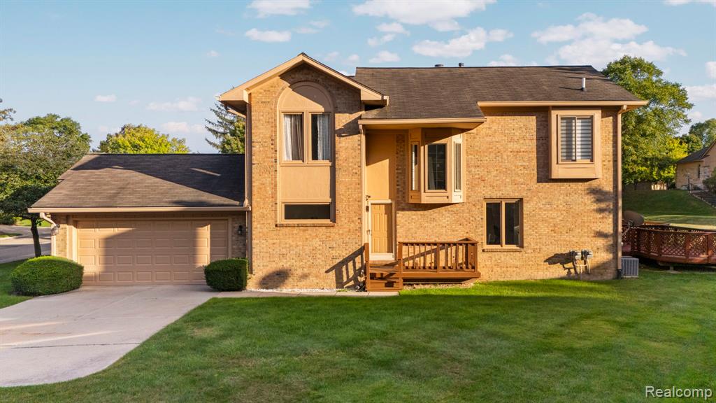35375 Blue Spruce Drive, Farmington Hills, MI 48335 — front exterior