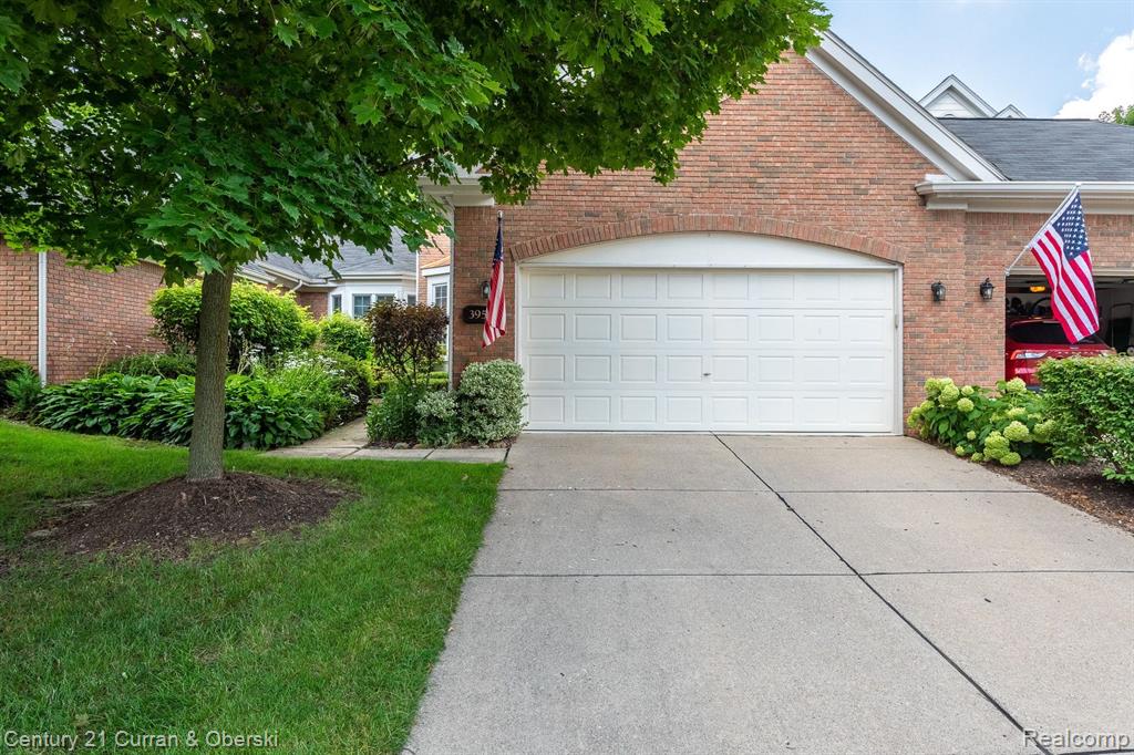 39566 VILLAGE RUN Drive, Northville, MI 48168 — Photo 2