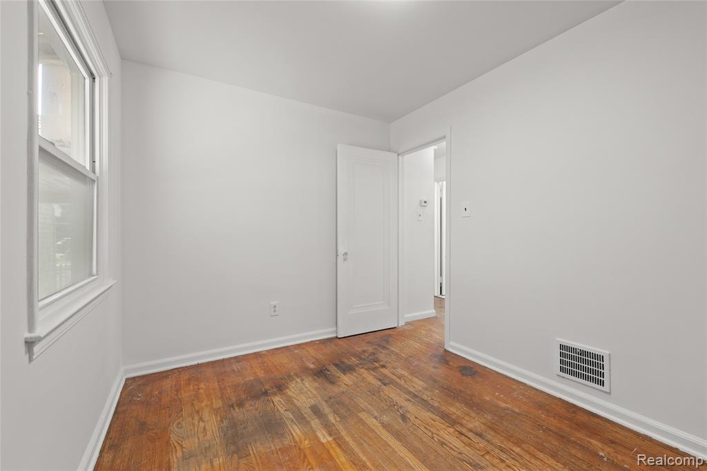 4964 Kenilworth Street, Dearborn, MI 48126 — Photo 17