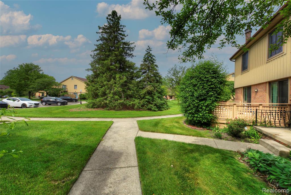 41674 BEDFORD Drive, Canton, MI 48187 — Photo 28