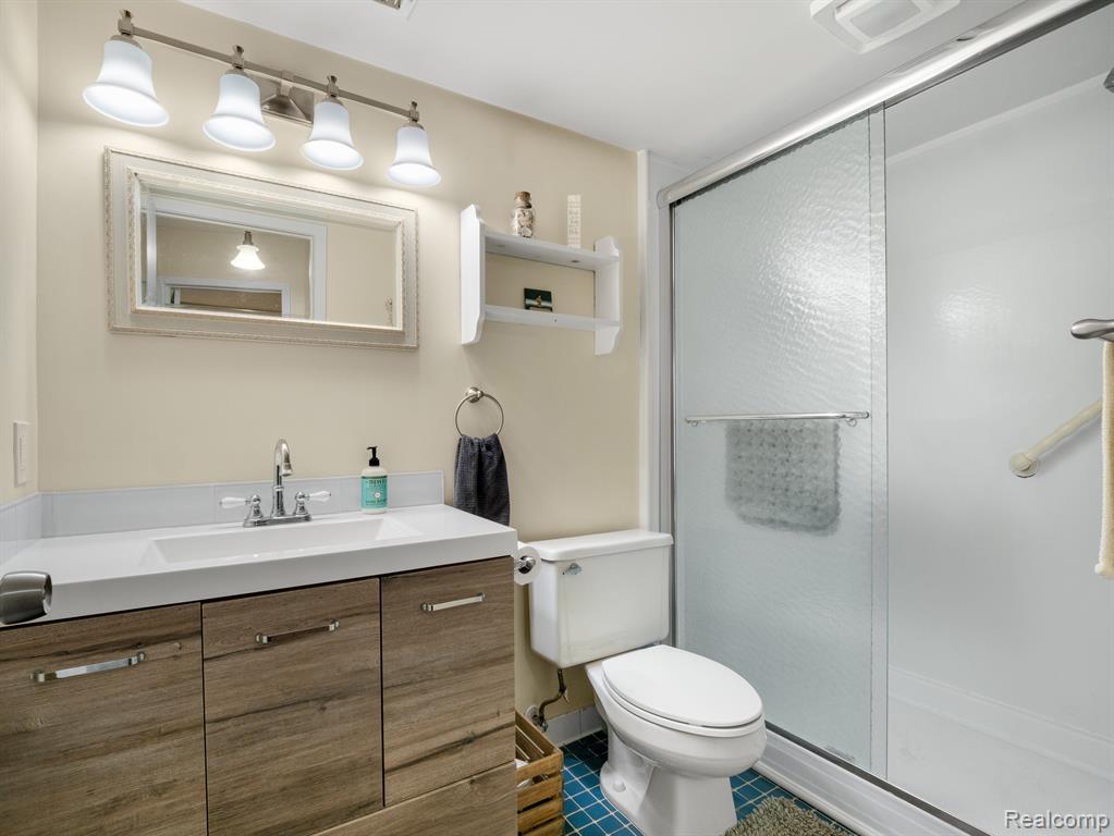 300 SPRING BROOKE Drive, 300, Brighton, MI 48116 — Photo 14