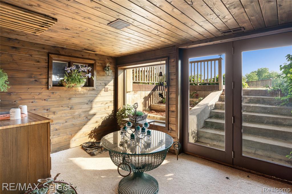 13154 Lake Shore Drive, Fenton, MI 48430 — Photo 45