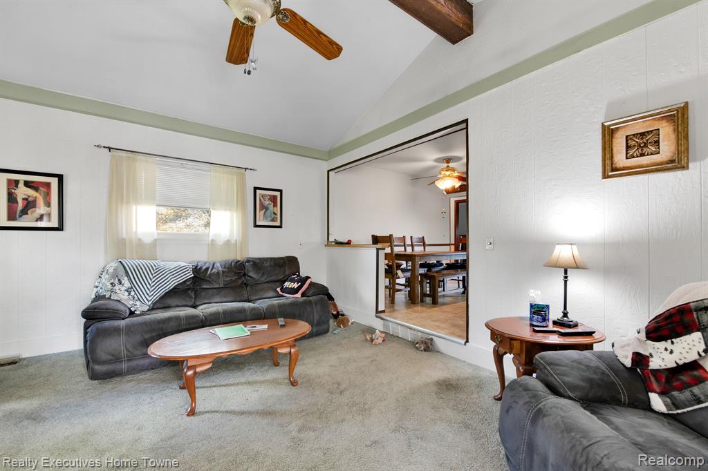 49545 SCHOENHERR Road, Shelby Twp, MI 48315 — Photo 12