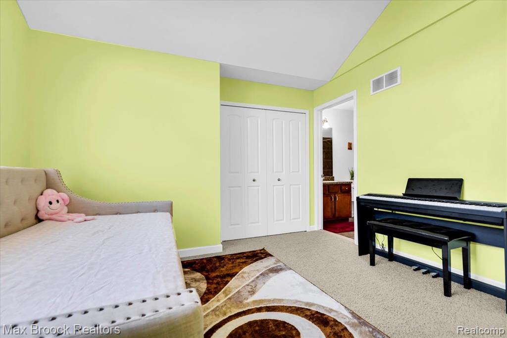 27023 Ladbroke Street, Novi, MI — Photo 31