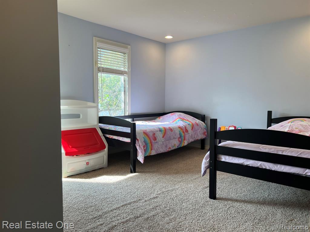 24236 SIMMONS Drive, Novi, MI — Photo 18