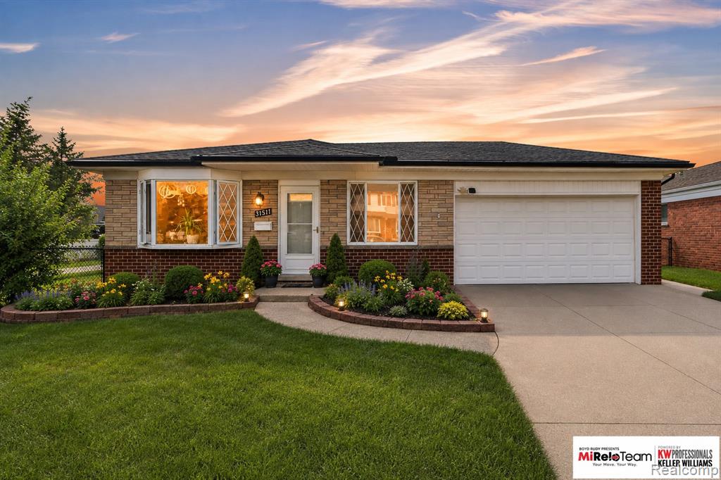 31511 Fairfield Drive, Warren, MI 48088