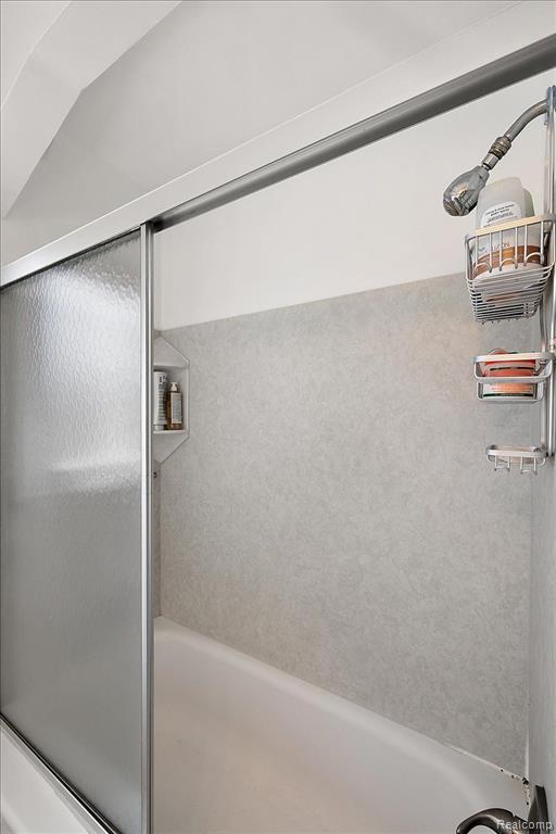 9435 GILLMAN Street, Livonia, MI 48150 — Photo 24