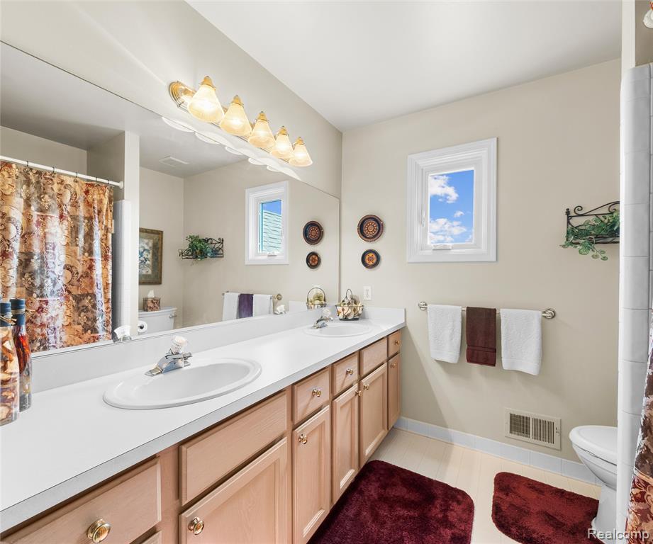 49068 Poppleton Court, Canton, MI 48187 — Photo 56