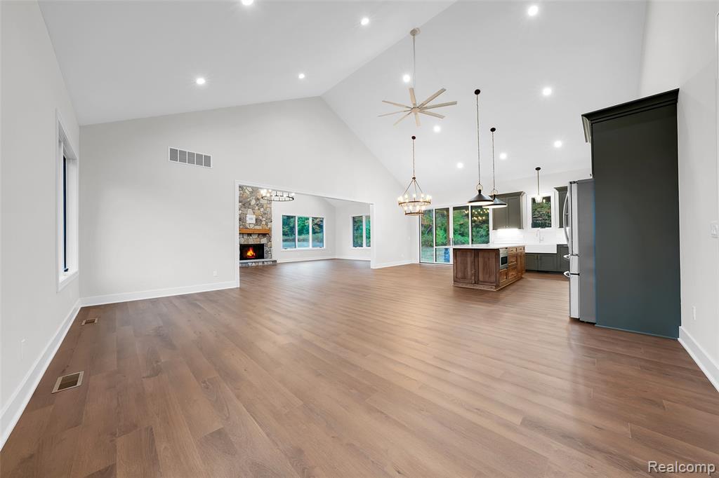 1956 Percy Lane, Highland, MI — Photo 14