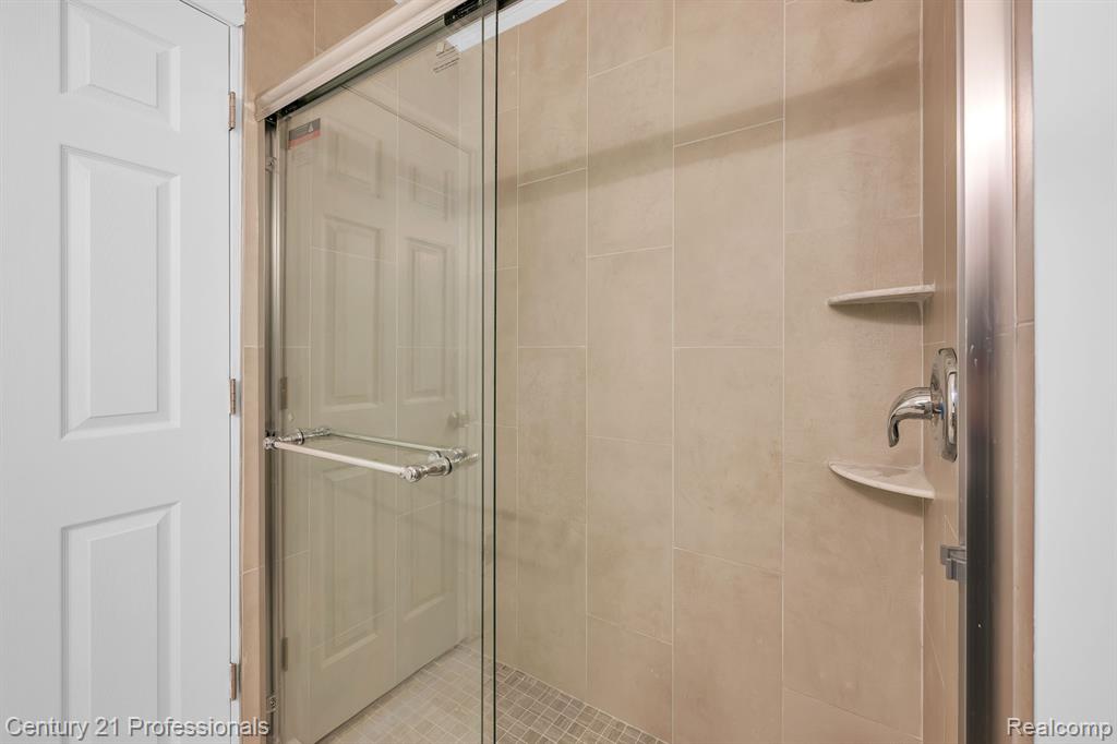 52536 BELLE VERNON, Shelby Twp, MI 48316 — Photo 21