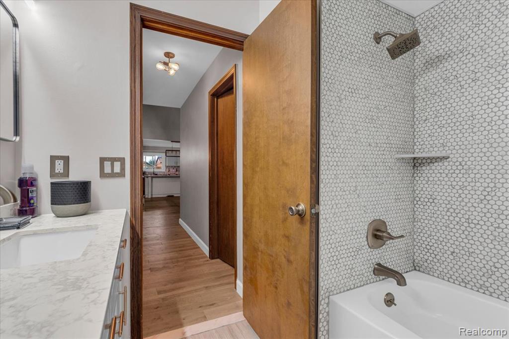 43939 Manitou Drive, Clinton Twp, MI 48038 — Photo 23