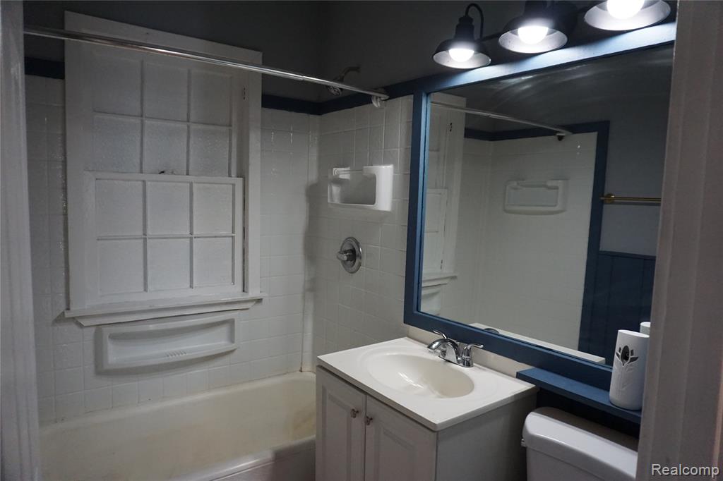 4209 CUSTER Avenue, Flint, MI 48507 — Photo 20