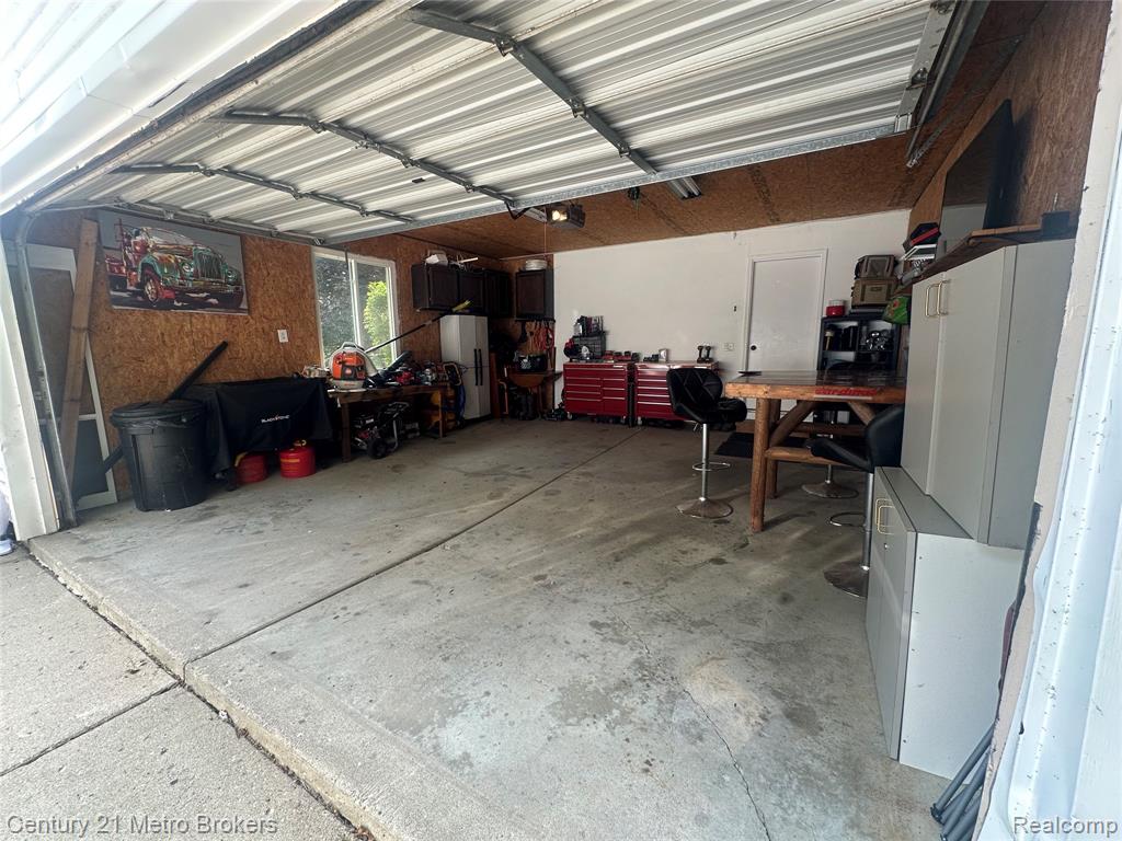 845 Hillsdale Lane, Ortonville, MI 48462 — Photo 14