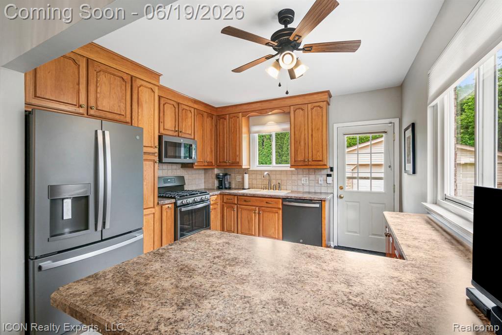 39738 Day Drive E, Clinton Twp, MI 48038 — Photo 16