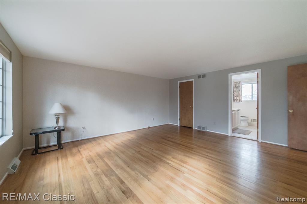 1587 Three Lakes Drive, Troy, MI 48085 — Photo 34