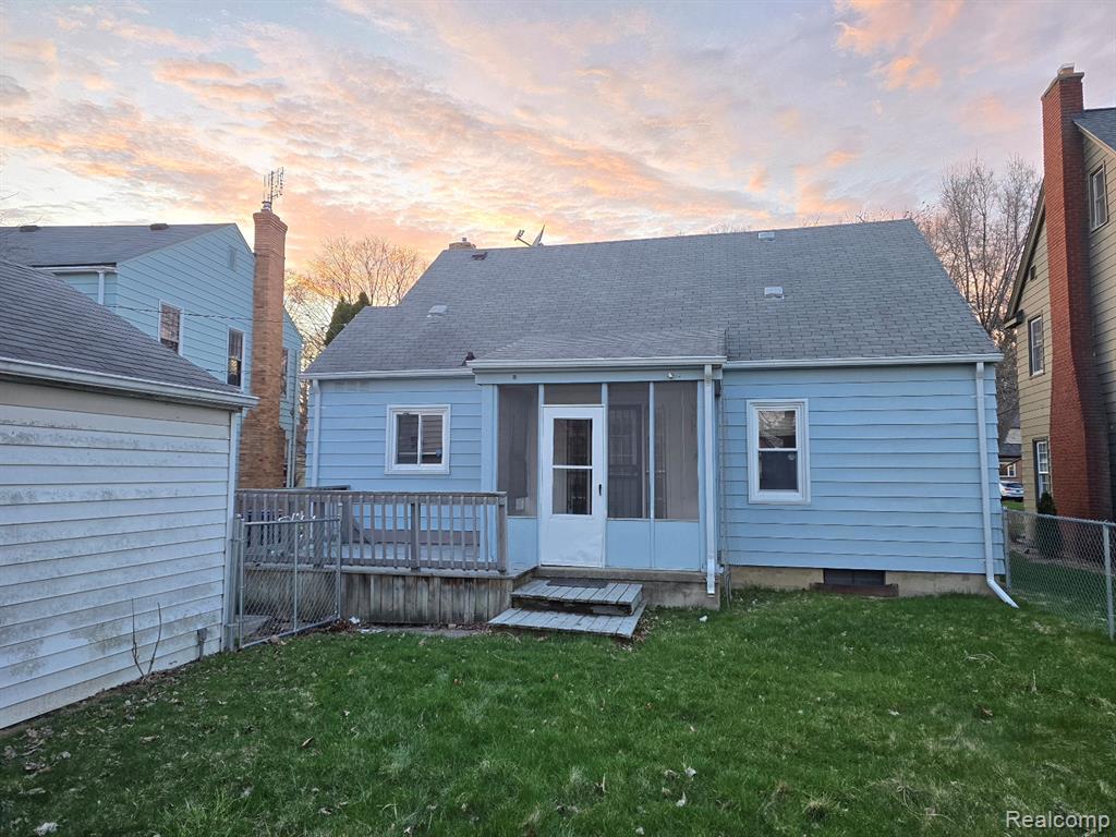 803 Commonwealth Avenue, Flint, MI 48503 — Photo 4