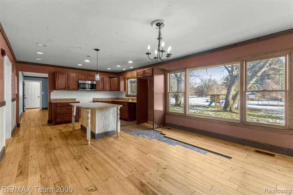 15615 Martinsville Road, Van Buren, MI 48111 — Photo 17
