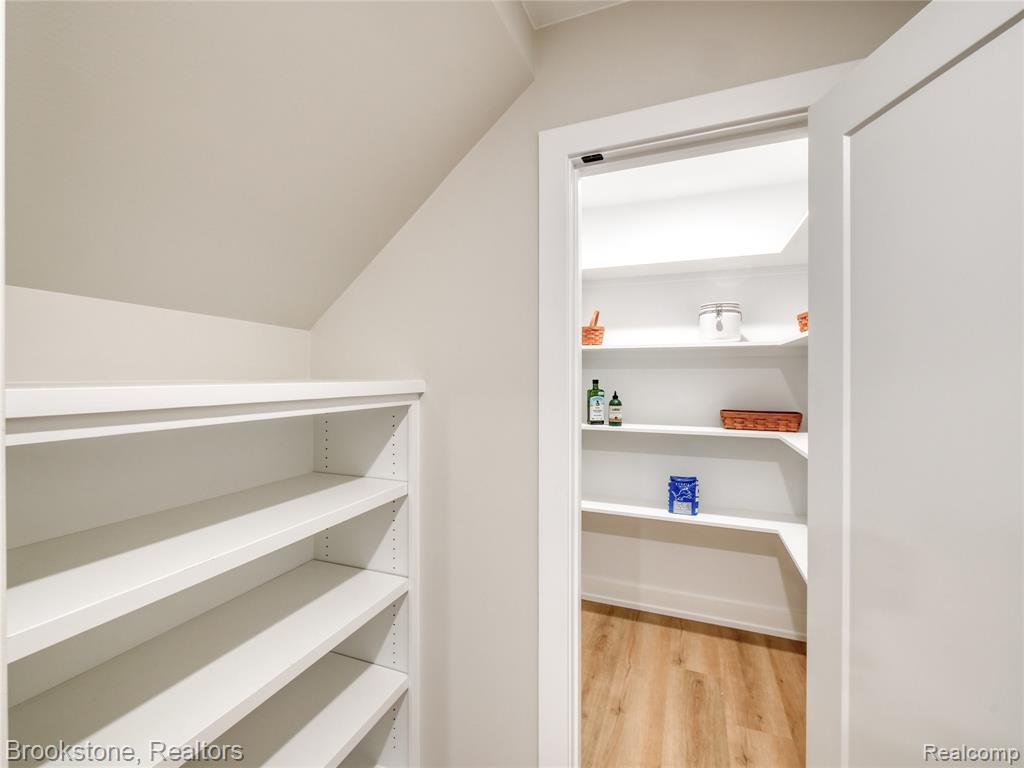 7369 Sweetbriar, West Bloomfield, MI 48324 — Photo 19
