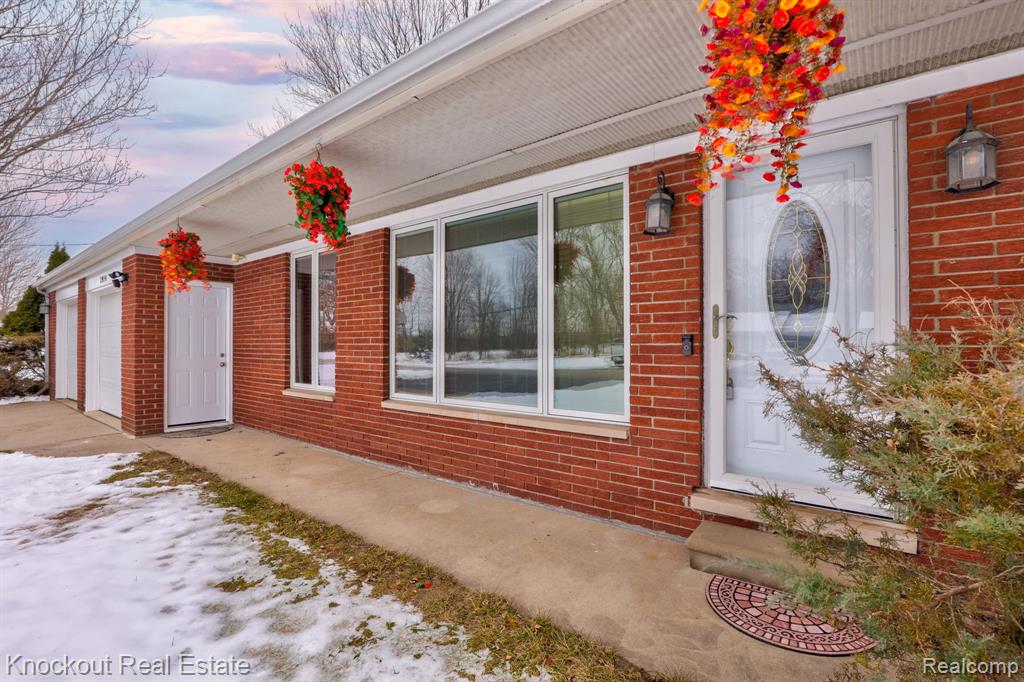 1914 Schust Road, Saginaw, MI 48604 — Photo 6