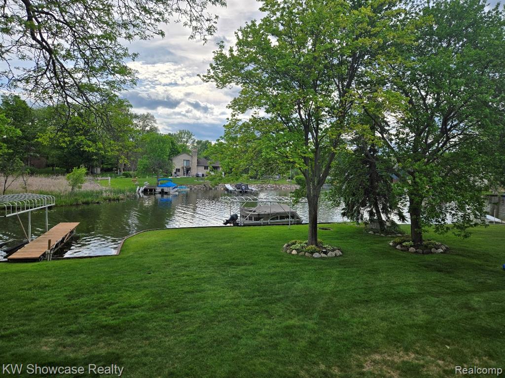 474 Beverly Island Drive, Waterford, MI 48328 — Photo 52