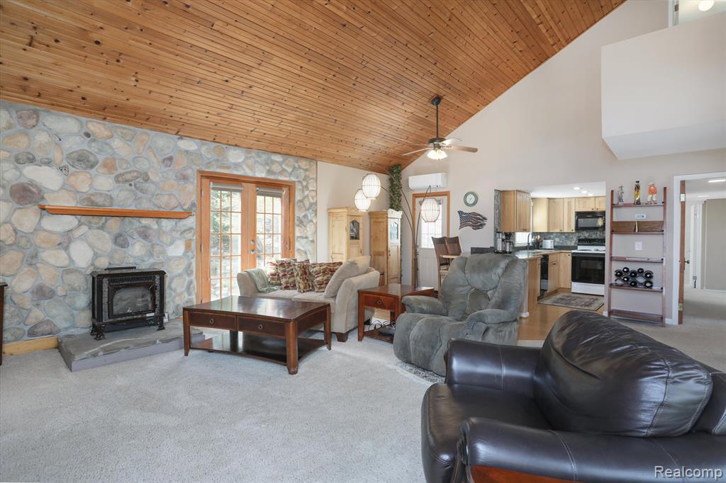 4985 MOHAWK Avenue, Clarkston, MI 48348 — Photo 17