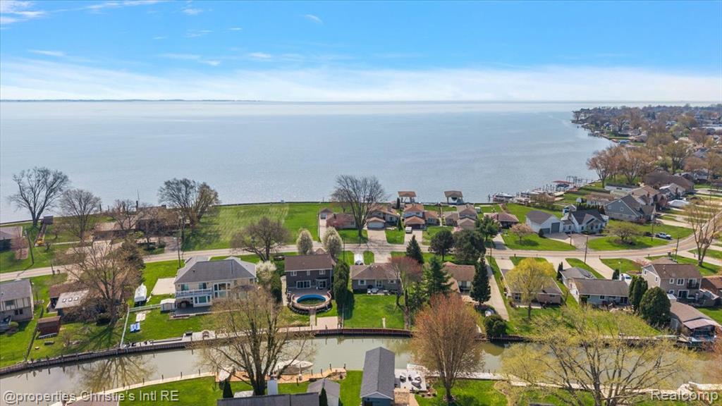39173 Lakeshore Drive, Harrison Township, MI — Photo 12