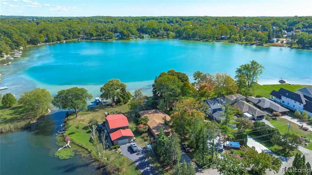6351 Alden Drive, West Bloomfield, MI 48324 — Photo 38