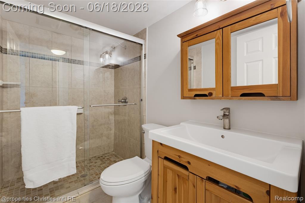 30130 Marimoor Street, Beverly Hills, MI 48025 — Photo 22