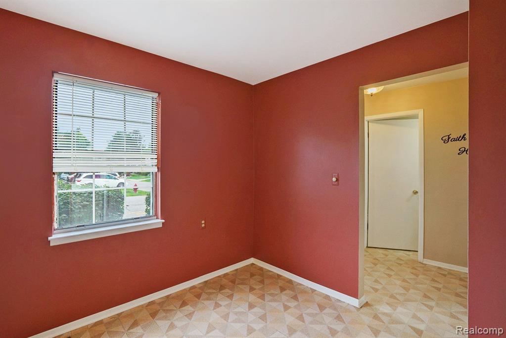 5335 BREEZE HILL, Troy, MI 48098 — Photo 7
