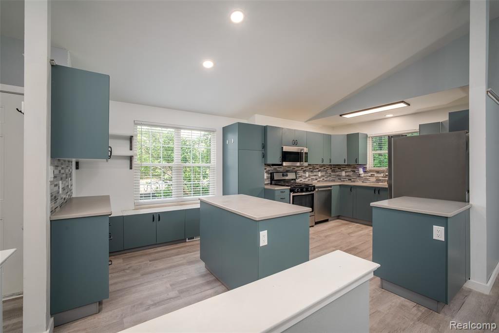 4277 Tux Lane, Milford, MI 48380 — Photo 16
