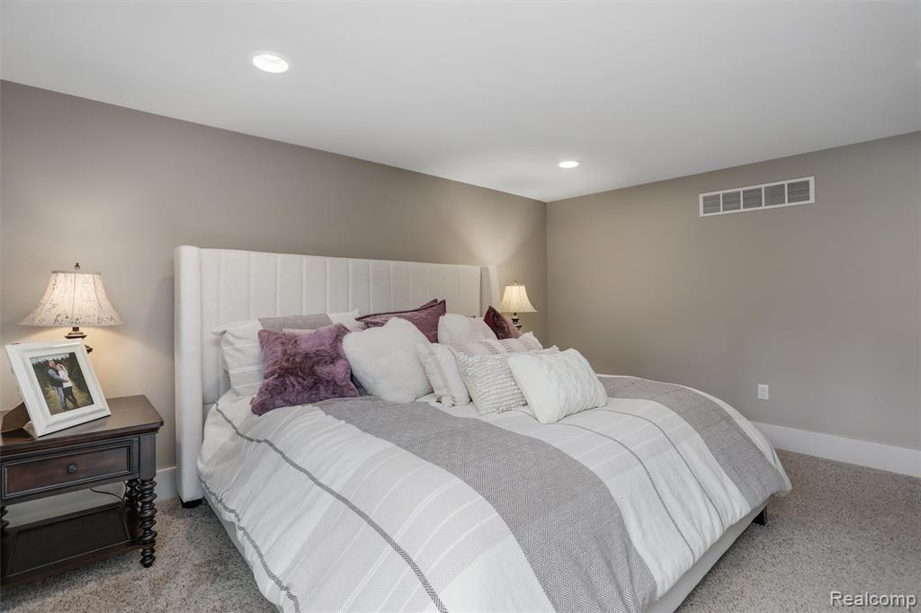812 N Edison Avenue, Royal Oak, MI 48067 — Photo 25