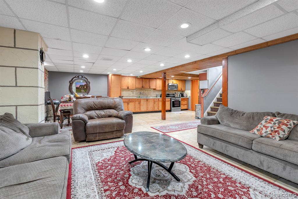 8200 Hartwell Street, Detroit, MI 48228 — Photo 20