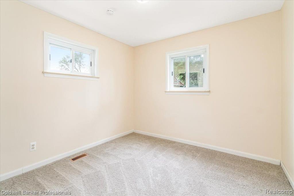 1210 Red Leaf Lane, Ypsilanti, MI 48198 — Photo 39