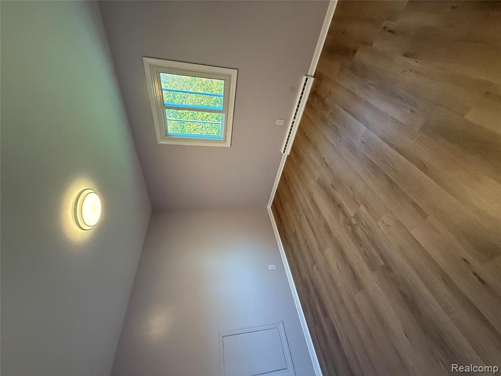 3306 Burlington Drive, Saginaw, MI 48601 — Photo 17