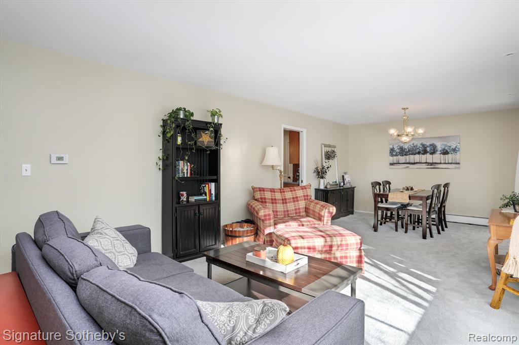 4250 CRESTLINE Drive, Ann Arbor, MI 48103 — Photo 13