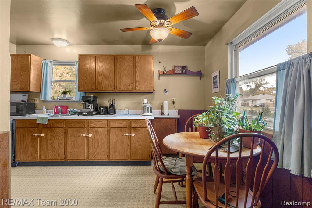5622 Campbell Street, Dearborn Heights, MI 48125 — Photo 9