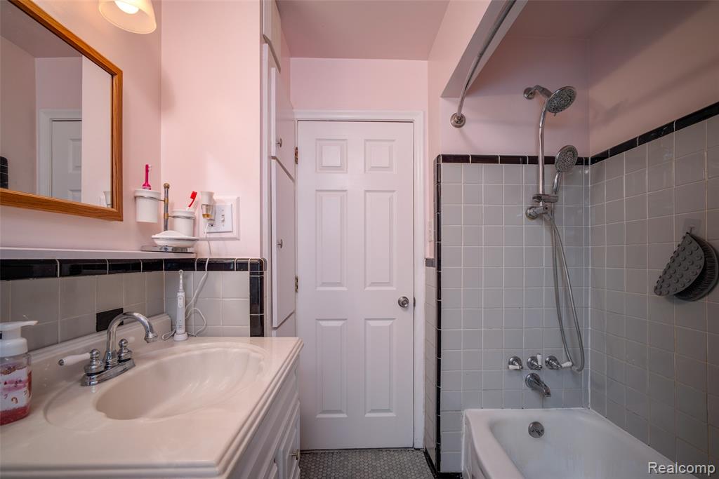 2252 Tyler Avenue, Berkley, MI 48072 — Photo 18