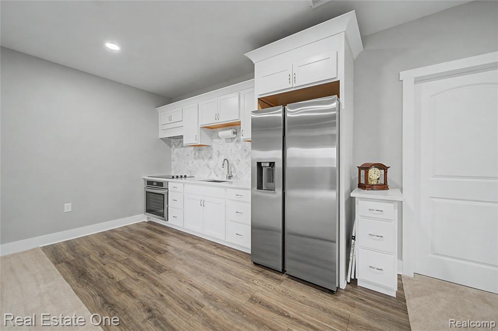 8370 Grist Mill Drive, Fenton, MI 48430 — Photo 32