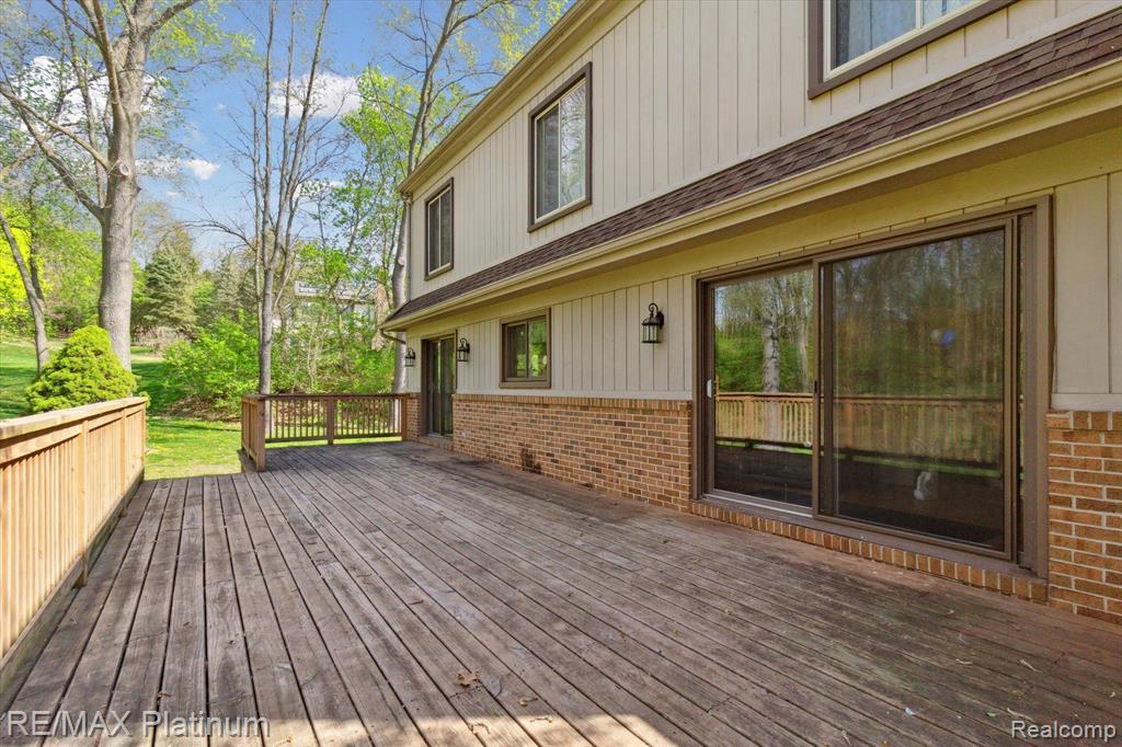 5440 BRADFORD Circle, Brighton, MI 48114 — Photo 48
