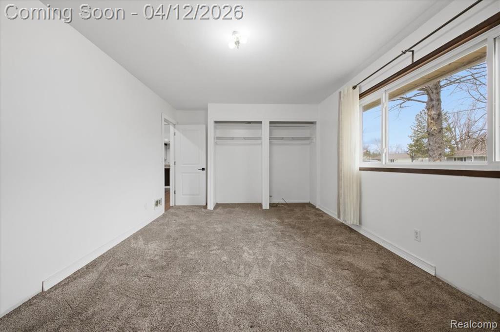 2455 Ivanhoe Drive, West Bloomfield, MI 48324 — Photo 23