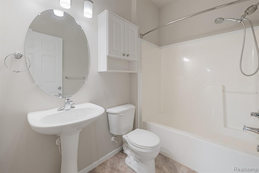 3424 Kneeland Circle, Howell, MI 48843 — Photo 13