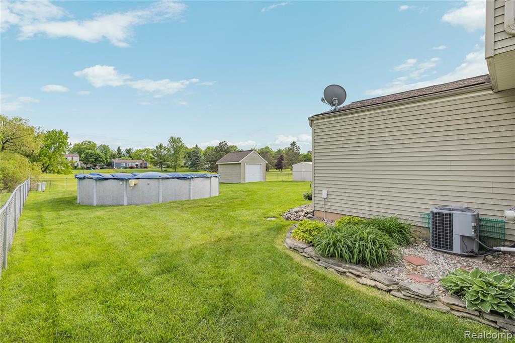 3553 Loon Lake Road, Wixom, MI 48393 — Photo 22